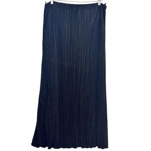 Moon River Black Accordion Pleat Hidden Side Zip Lined Maxi Skirt L